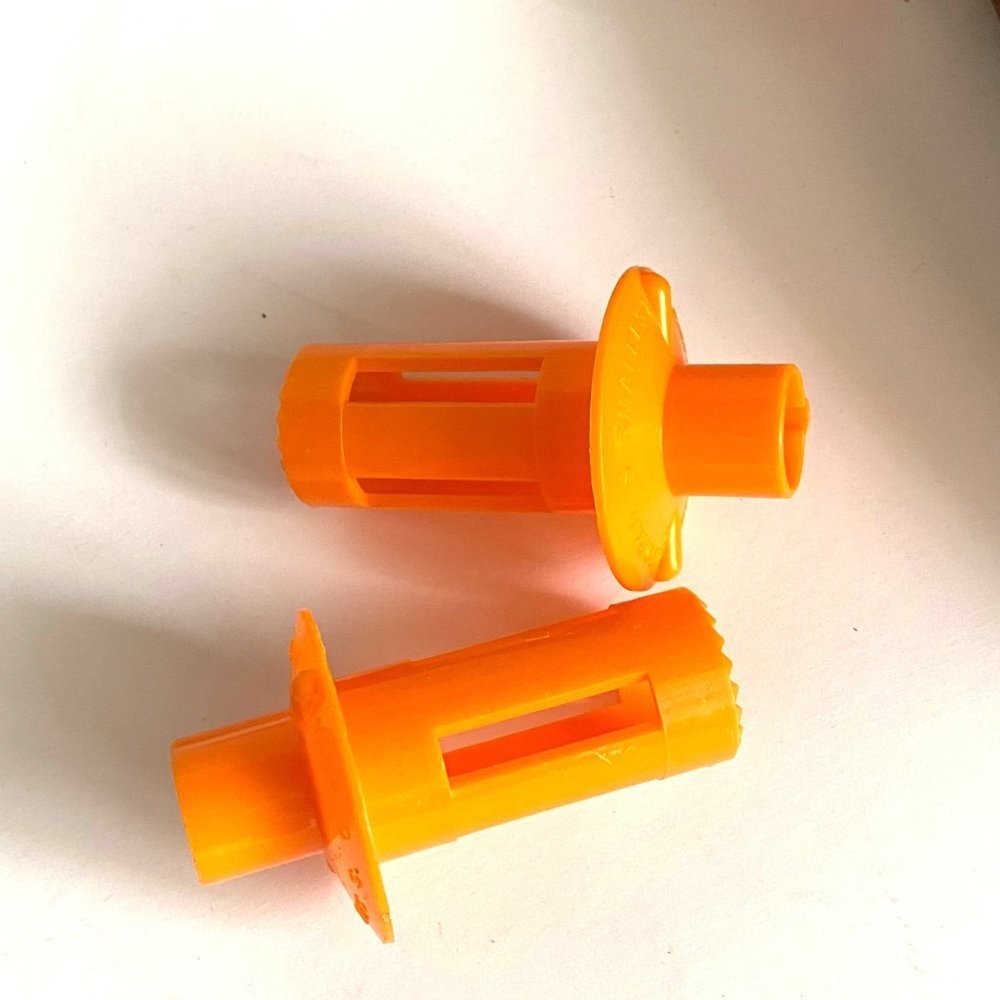 2 Worlds Smallest Juice Extractor Plastic‎ Kitchen Tool Orange Gadget set